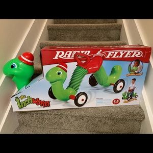 Radio Flyer The Inchworm Riding Toy New